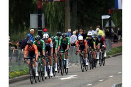 Ervaren Youri Havik sterkste in Tour de Waard, Emmy Pordon zegeviert in vrouwenkoers