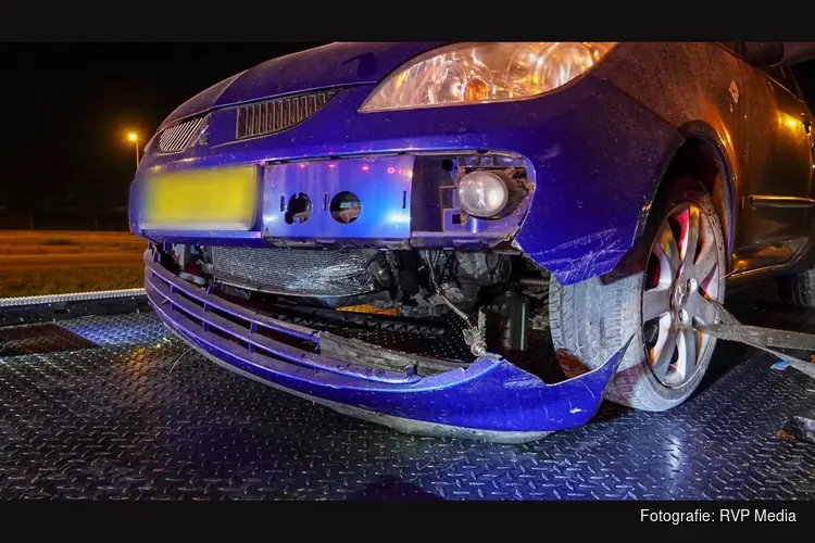 Automobilist ramt vangrail N242 en wordt aangehouden
