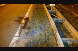 Automobilist ramt vangrail N242 en wordt aangehouden