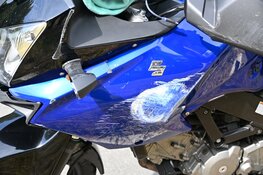 Motorrijder botst achterop personenauto in Noord-Scharwoude