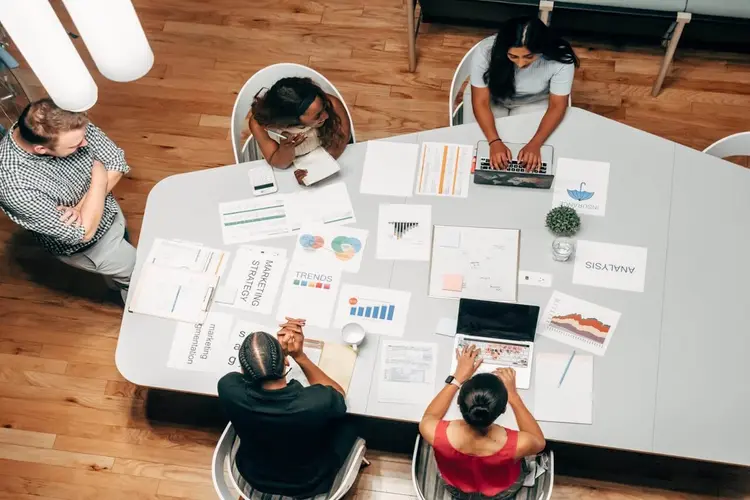 B2B leads voor ondernemers in Dijk en Waard: 5 partners die je verkoop versnellen