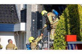 Brand uitgebroken op dak van woning Heerhugowaard