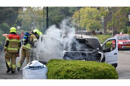 Schildersbusje beschadigd door brand in Heerhugowaard