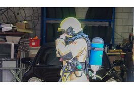 Uitdampend vat met ammoniak zet brandweer op scherp