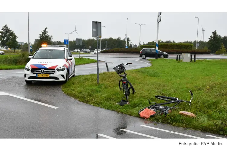 Ongeluk tussen bestelbus en fietsers in Heerhugowaard