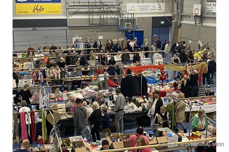 Vlooienmarkt in Heerhugowaard op 5 oktober