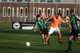 Vrone krijgt acht goals om de oren van koploper DZS