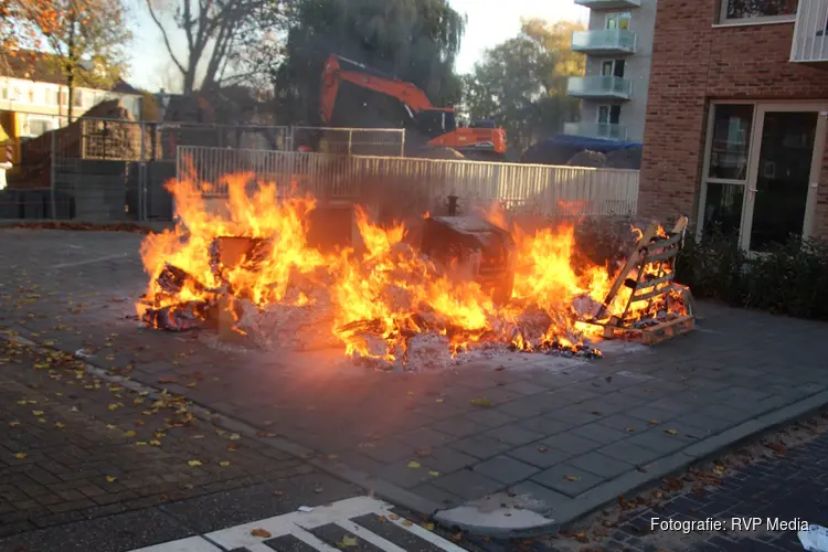 Ondergrondse vuilcontainers beschadigd door brand