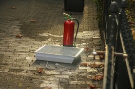 Brand in kantoorruimte van woning snel onder controle
