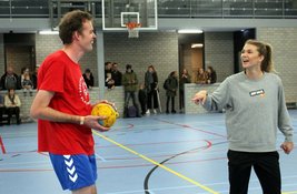 Milan van der Giessen daagt Tess Wester uit, en wint!