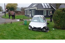 Auto flink beschadigd na ongeval in Heerhugowaard