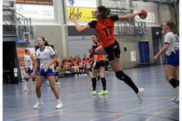 KSV zet zegereeks voort met ruime overwinning op Hellas