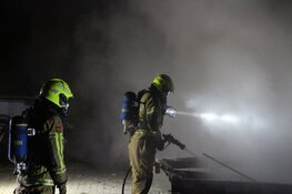 Twee voertuigen door brand verwoest op industrieterrein Heerhugowaard