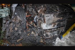 Opnieuw brand op industrieterrein Zandhorst. Peperdure Porsche totaal verwoest