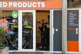 Gewapende overval op Used Products, verdachten rennend er vandoor