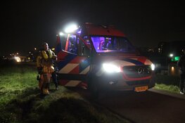 Grote zoekactie op water na aantreffen kleding