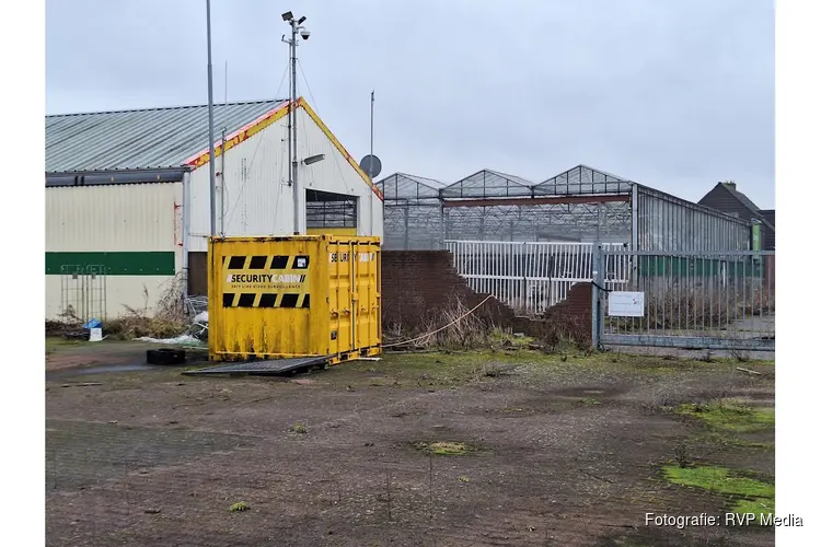 Brand in leegstaand kassencomplex