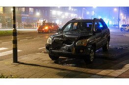 Forse schade aan auto's na aanrijding op Beukenlaan in Heerhugowaard