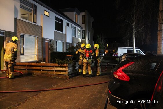 Hennepplantage ontdekt na woningbrand in Heerhugowaard, vrouw opgepakt