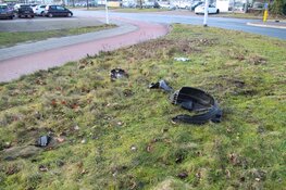 Auto te water in Heerhugowaard, hulpdiensten rukken massaal uit