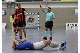 FC Marlène klopt rood aanlopend VIOS '79