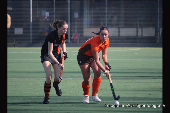 MHC Heerhugowaard levert teamprestatie met zwaarbevochten zege op De Kraaien