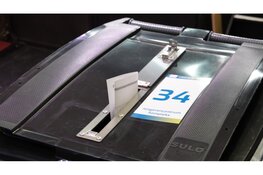 VIP-ontvangst voor jonge stemmers in Heerhugowaard: rode loper, mocktails en kans op rit in Ferrari