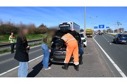 Kop-staartbotsing met drie voertuigen op N242