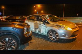 Veel schade na ongeval op rotonde A.C. De Graafweg