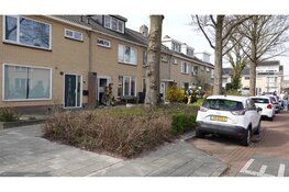 Vijf woningen ontruimd door vreemde lucht in Heerhugowaard