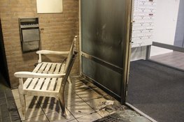 Schade na explosie bij appartementencomplex in Heerhugowaard