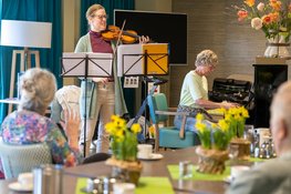 Cool Roadshow brengt muziek in zorginstellingen