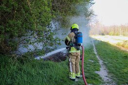 Opnieuw brand in een riethoop in 't Waarderhout in Heerhugowaard