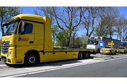 Kop-staartbotsing op N242 bij Heerhugowaard