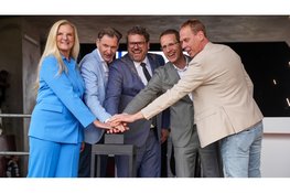 Drukbezochte opening spooronderdoorgang ‘Koppeling’ in Dijk en Waard