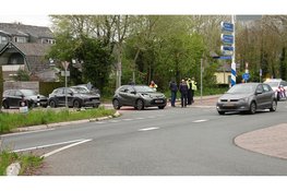 Wielrenner gewond na aanrijding met auto in Oudkarspel