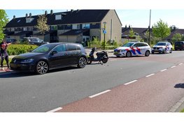 Scooterrijder lichtgewond na botsing achterop auto in Heerhugowaard