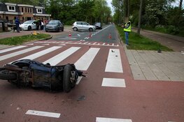 Scooterrijder gewond na aanrijding met auto op oversteekplaats in Heerhugowaard