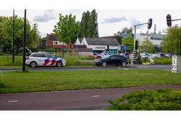Fietsster ten val na aanrijding met auto op oversteekpunt Heerhugowaard