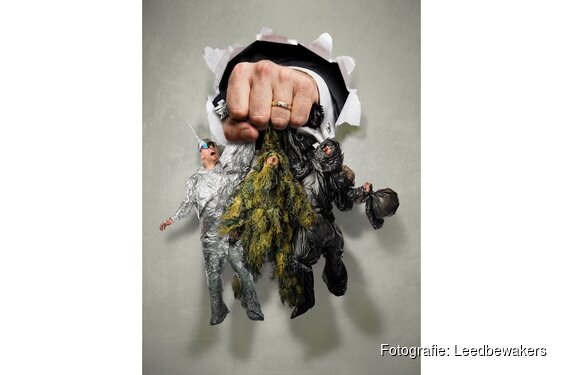 Visueel spektakel en absurdistische comedy over drie doomsday-preppers bij LiberTerra