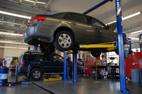 Autogarage in Dijk en waard