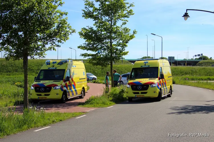 Twee gewonden na eenzijdig ongeval op Middenweg Heerhugowaard
