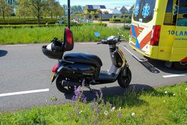 Twee gewonden na eenzijdig ongeval op Middenweg Heerhugowaard