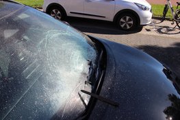 Auto beschadigd na explosie in Heerhugowaard