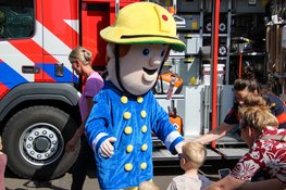 Grote belangstelling voor Open Dag Brandweer Heerhugowaard op Stadsplein