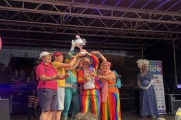 Grachtenparade kleurrijk hoogtepunt van Alkmaar Pride 2026