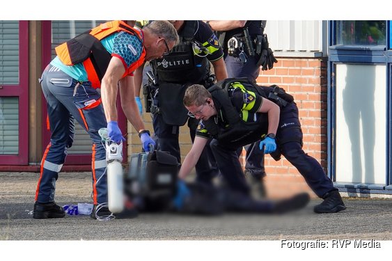 Dode en twee zwaargewonden bij steekincident op bedrijventerrein Heerhugowaard