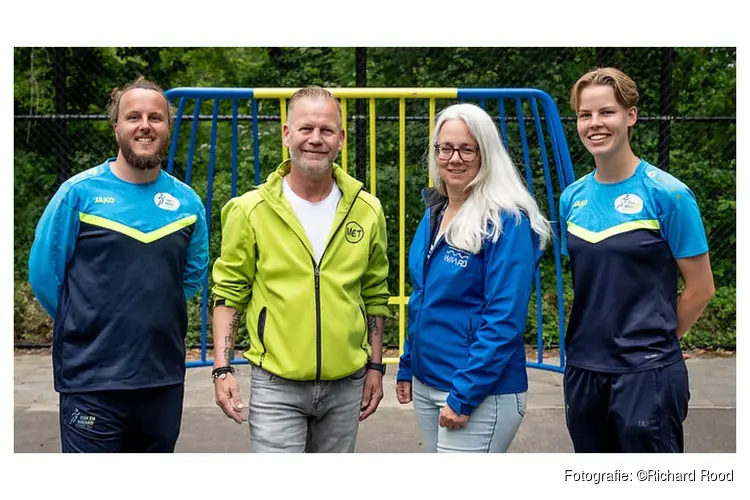 Nieuw sportveldje aan de Jupiterlaan brengt buurt in beweging