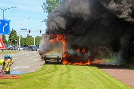 Bakwagen volledig uitgebrand in Heerhugowaard
