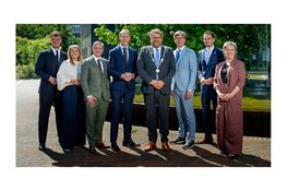Gemeenteraad installeert nieuw college